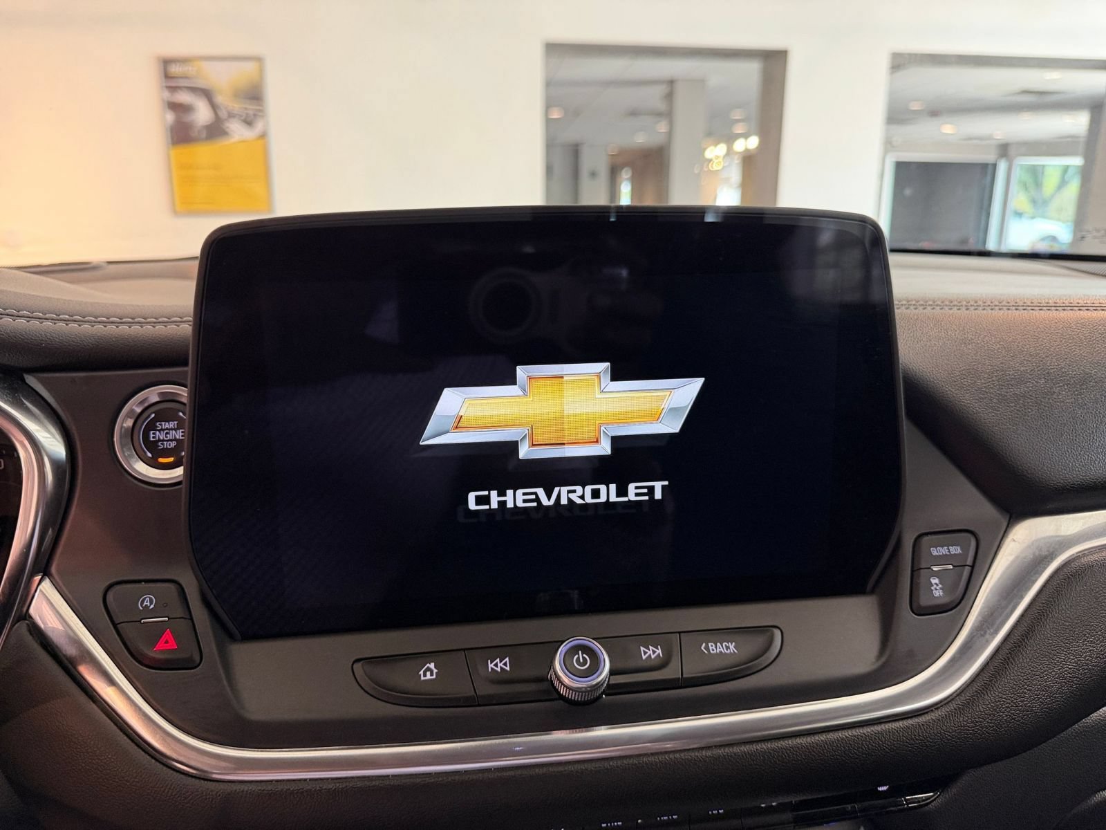 Used 2025 Chevrolet Blazer LT FWD image 19