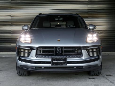 Used 2024 Porsche Macan S image 10