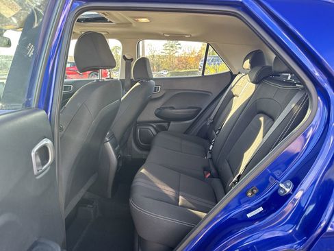 Used 2024 Hyundai Venue SEL image 31