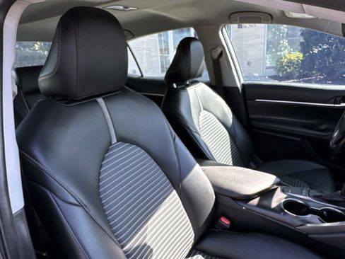 Used 2023 Toyota Camry SE image 15