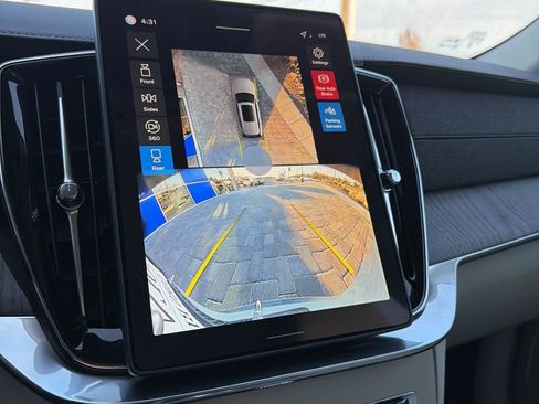 New 2026 Volvo XC90 B6 Ultra w/ Protection Package image 26