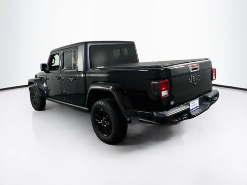 Used 2023 Jeep Gladiator Sport AWD/4WD image 7