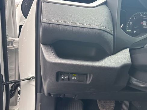 Certified 2025 Toyota RAV4 LE image 40