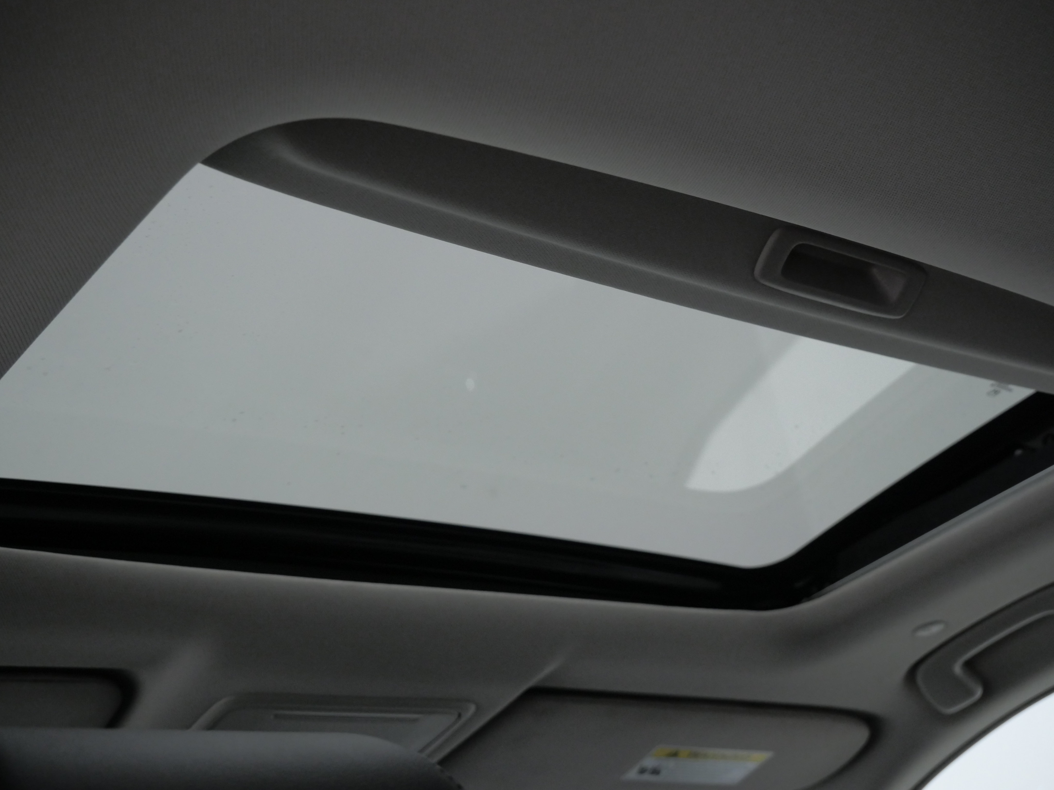 Used 2023 Honda CR-V EX-L image 4