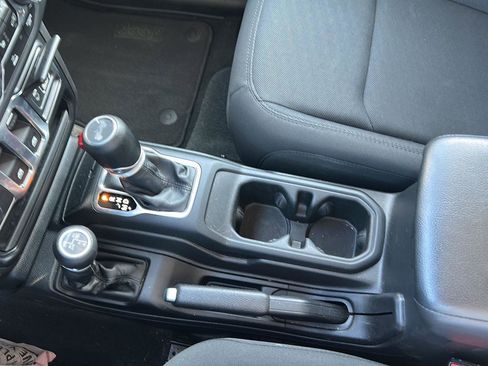 Used 2023 Jeep Wrangler Sport S image 21