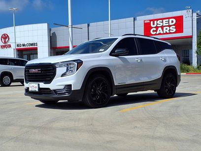 Used 2024 GMC Terrain SLE w/ Driver Convenience Package