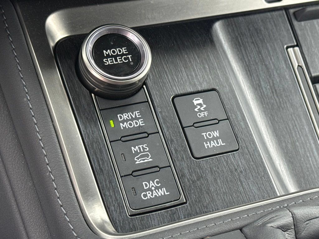 Used 2025 Lexus GX 550 AWD/4WD image 32