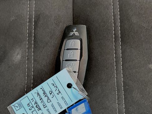 Used 2024 Mitsubishi Outlander SE image 36