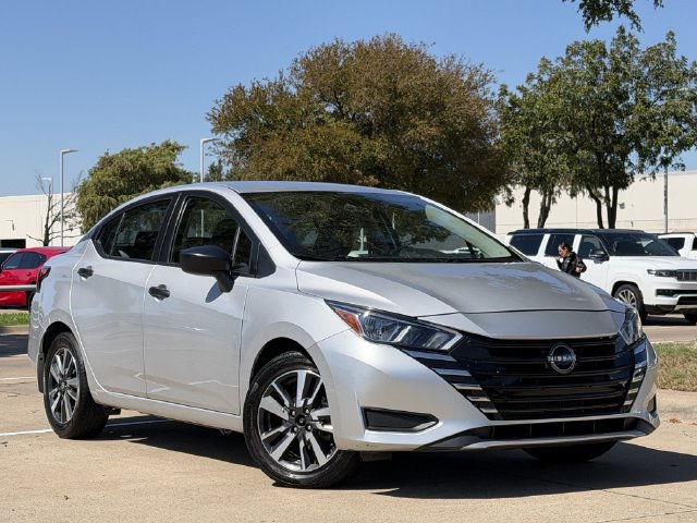 Used 2024 Nissan Versa S w/ S Plus Package FWD image 2