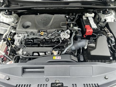 Used 2023 Toyota Camry SE w/ Convenience Package FWD image 18