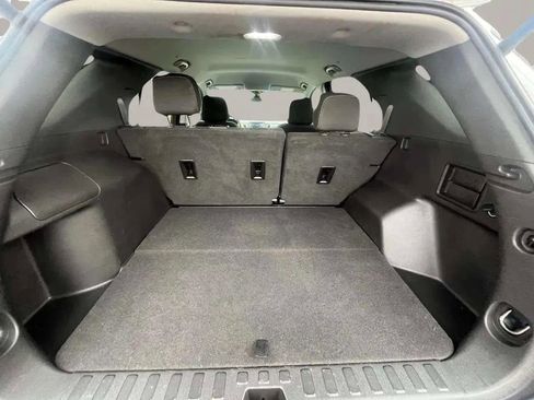 Used 2021 Chevrolet Equinox LT image 17