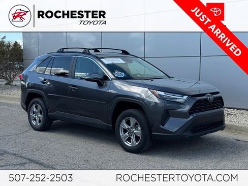 Used 2025 Toyota RAV4 XLE AWD/4WD image 1
