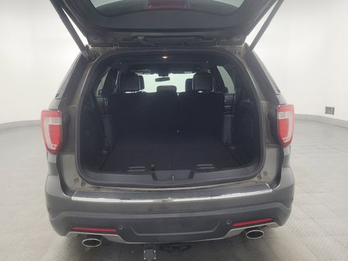 Used 2018 Ford Explorer XLT w/ Equipment Group 202A FWD image 29