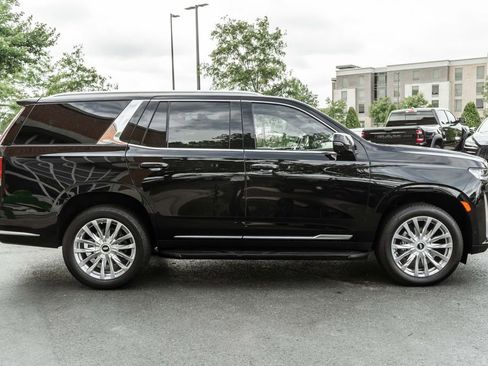 Used 2023 Cadillac Escalade Premium Luxury AWD/4WD image 3