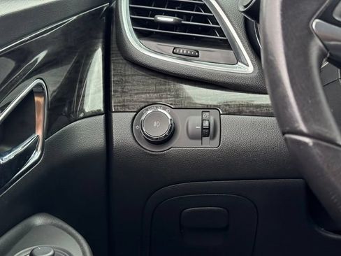 Used 2016 Buick Encore Convenience AWD/4WD image 31
