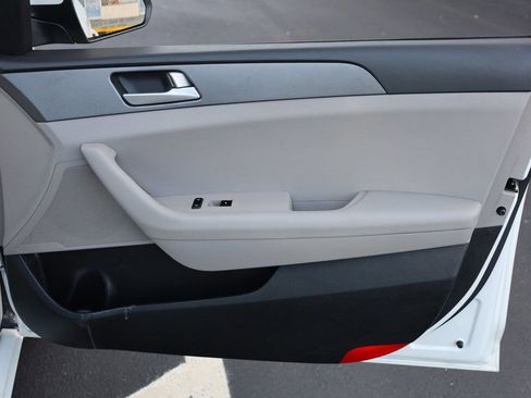Used 2016 Hyundai Sonata SE image 21