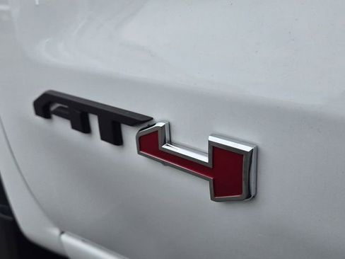 Used 2024 GMC Sierra 1500 AT4 w/ Technology Package image 10