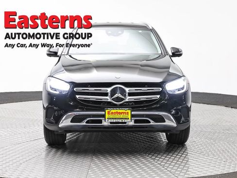 Used 2021 Mercedes-Benz GLC 300 4MATIC w/ Multimedia Package image 2