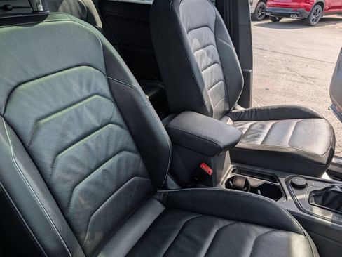 Used 2020 Volkswagen Tiguan SEL Premium R-Line AWD/4WD image 25
