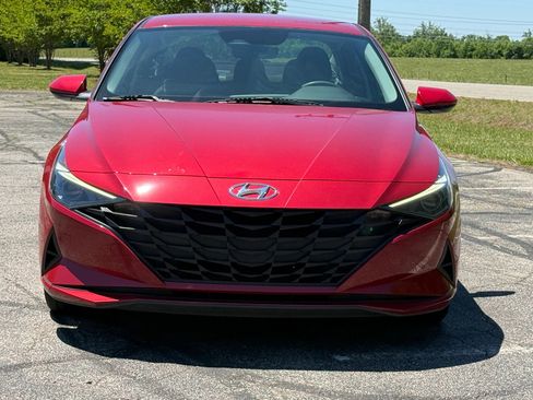 Used 2022 Hyundai Elantra SEL FWD image 8