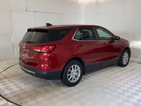 Used 2024 Chevrolet Equinox LT w/ LPO, Floor Liner Package FWD image 3