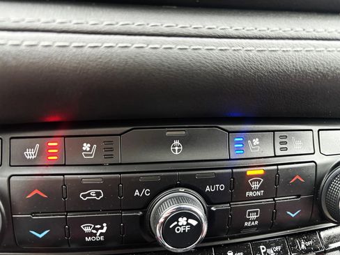 Used 2021 Dodge Durango Citadel image 32