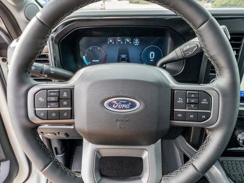 New 2026 Ford F250 Lariat w/ Black Appearance Package AWD/4WD image 38