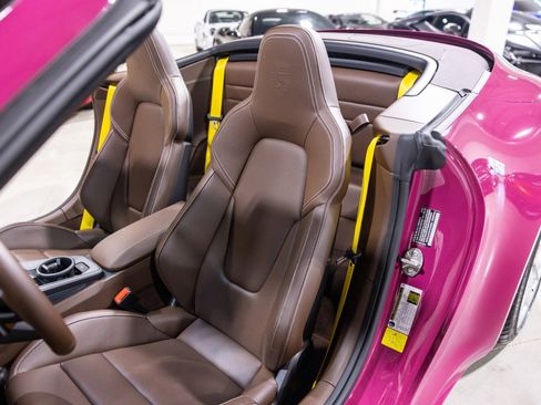 Used 2023 Porsche 911 Carrera w/ Premium Package RWD image 35