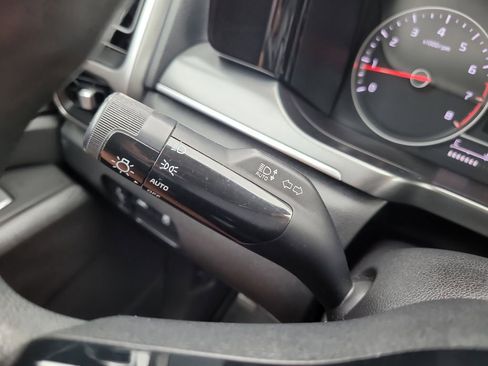 Used 2021 Kia Sorento LX FWD image 29