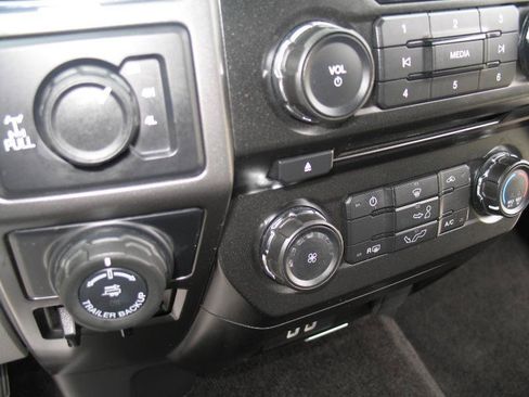Used 2018 Ford F150 XLT w/ Equipment Group 301A Mid AWD/4WD image 37