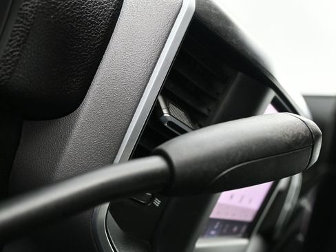 Used 2024 RAM 2500 Big Horn image 24