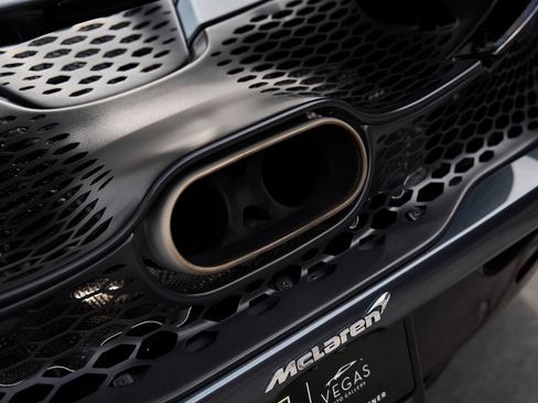 Used 2024 McLaren 750S image 20