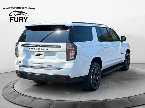 Used 2021 Chevrolet Suburban RST AWD/4WD image 3