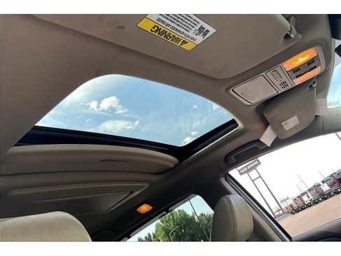 Used 2015 Honda Odyssey Touring Elite image 23