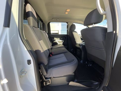 Used 2021 Nissan Titan SV w/ SV Convenience Package AWD/4WD image 26
