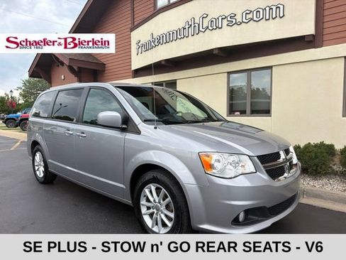 Used 2020 Dodge Grand Caravan SE FWD image 2