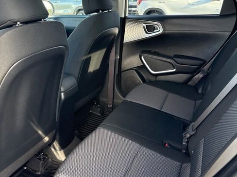 Used 2022 Kia Soul LX FWD image 10