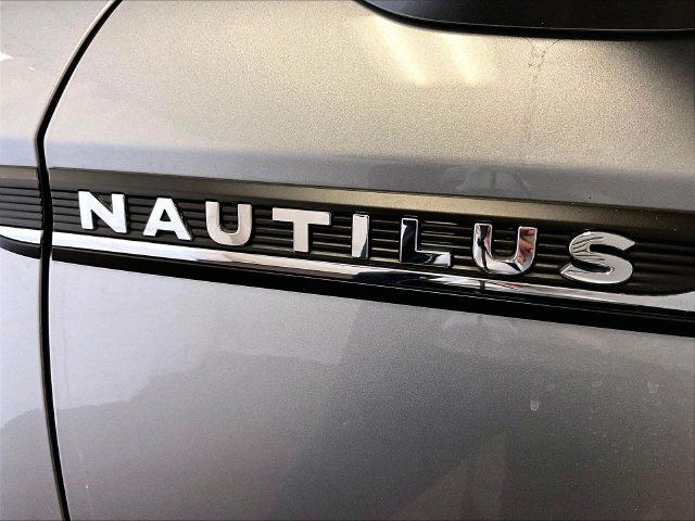 Used 2021 Lincoln Nautilus Reserve w/ Equipment Group 201A AWD/4WD image 13