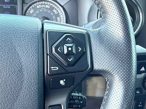 Certified 2019 Toyota Tacoma TRD Off-Road AWD/4WD image 22
