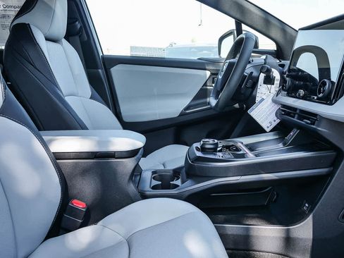 New 2026 Subaru Solterra image 17