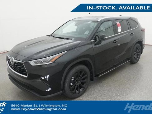 New 2025 Toyota Highlander Limited image 1