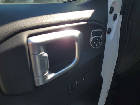 Used 2021 Jeep Wrangler Unlimited Sahara w/ Safety Group image 23