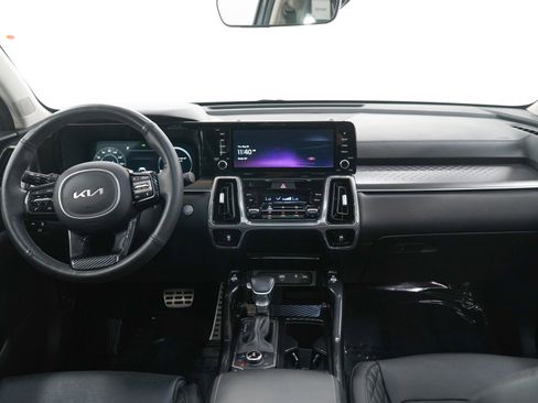 Used 2023 Kia Sorento SX AWD/4WD image 13