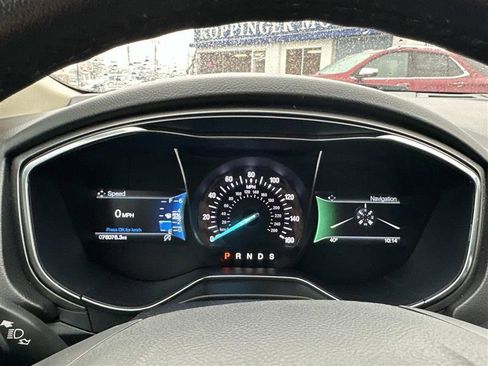 Used 2018 Ford Fusion SE w/ Fusion SE Technology Package image 15