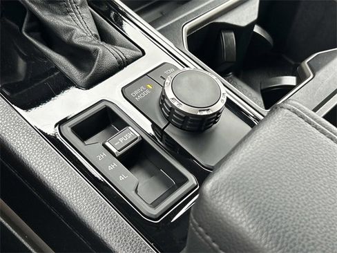 Used 2022 Toyota Tundra SR5 w/ SR5 Convenience Package image 25