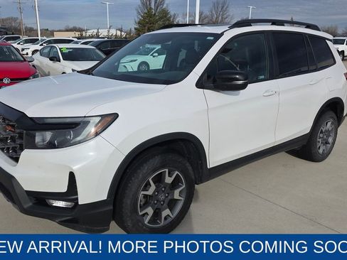 Used 2023 Honda Passport TrailSport image 1