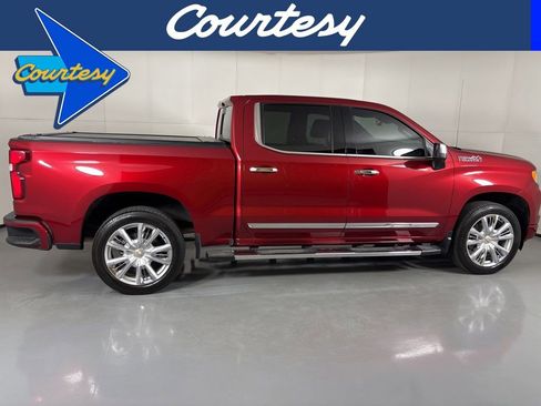Used 2023 Chevrolet Silverado 1500 High Country w/ High Country Premium Package AWD/4WD image 1