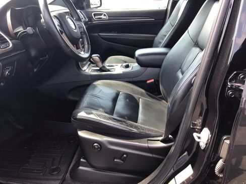 Used 2016 Jeep Grand Cherokee Limited AWD/4WD image 9