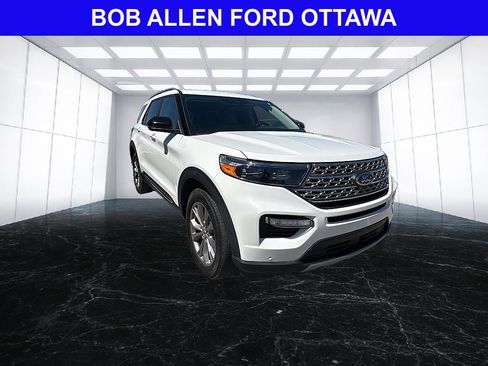Used 2023 Ford Explorer Limited w/ Equipment Group 301A AWD/4WD image 5