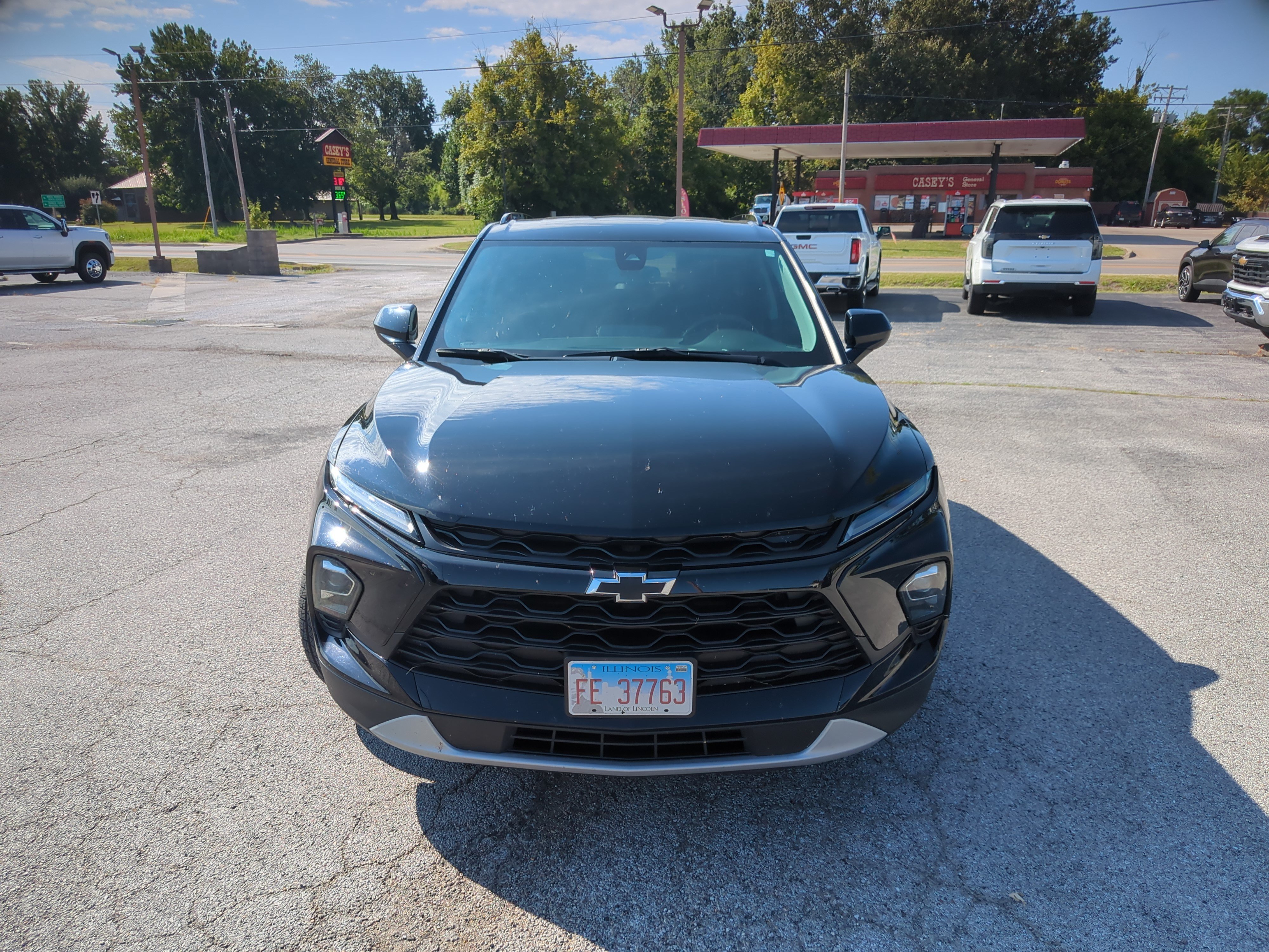 Used 2023 Chevrolet Blazer LT w/ Convenience Package FWD image 2